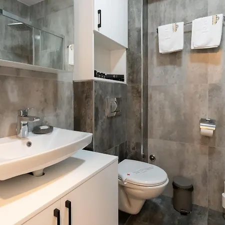 Apartamento President 8 *